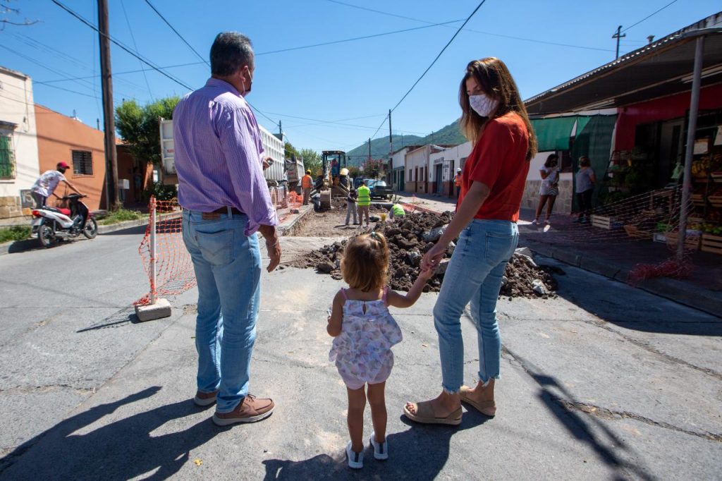 Avanzan los frentes de obras del plan integral de bacheo en la ciudad ...