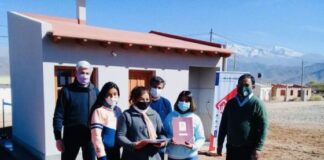 Familias de Cachi recibieron viviendas y núcleos húmedos