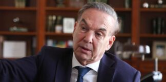 Pichetto le reclamó a Caputo que ‘deje de apretar’ a los gobernadores