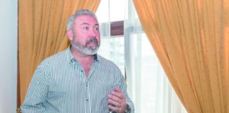 Aníbal Lazzaroni: “Están fabricando una masa delictual muy grande”