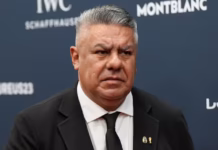 Autorizan el viaje de “Chiqui” Tapia al Mundial en medio de una causa judicial