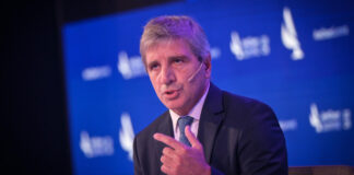 Un decreto habilitó operaciones por US$5.000 millones con jurisdicción extranjera