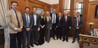 Adorni ratificó su inocencia ante los senadores de LLA y aseguró tener el respaldo de Milei
