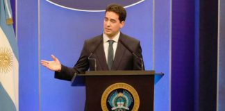 El vocero presidencial responsabilizó a las familias por el aumento de la morosidad