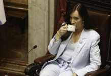 “Jugamos contra los piratas usurpadores”: el mensaje de Villarruel antes de la semifinal