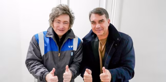 El Presidente apoyará la campaña del hijo de Jair Bolsonaro en Brasil