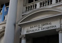 El Banco Central reglamentó las cuentas sueldo en dólares