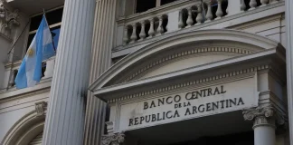 El Banco Central reglamentó las cuentas sueldo en dólares