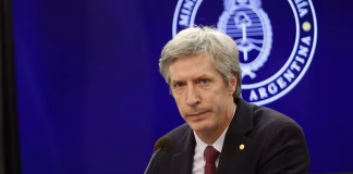 El Gobierno buscará blindar en el Congreso la continuidad de Santiago Bausili en el BCRA