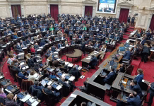 La oposición impulsa proyectos para aliviar las deudas de las familias y reclama debatir en el Congreso