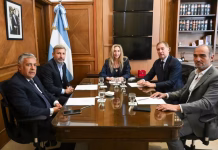 LLA acelera las negociaciones con gobernadores y aliados para las elecciones de 2027