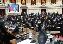 La oposición consiguió 133 votos y busca llevar el sobreendeudamiento familiar al Congreso