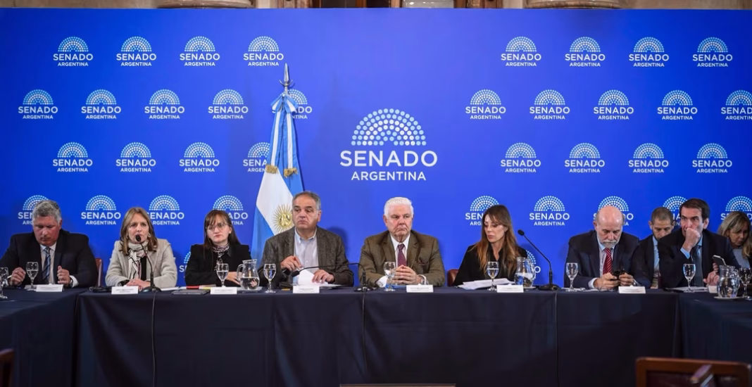 SENADO