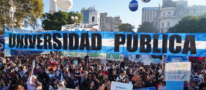 UNIVERSIDAD PUBLICA