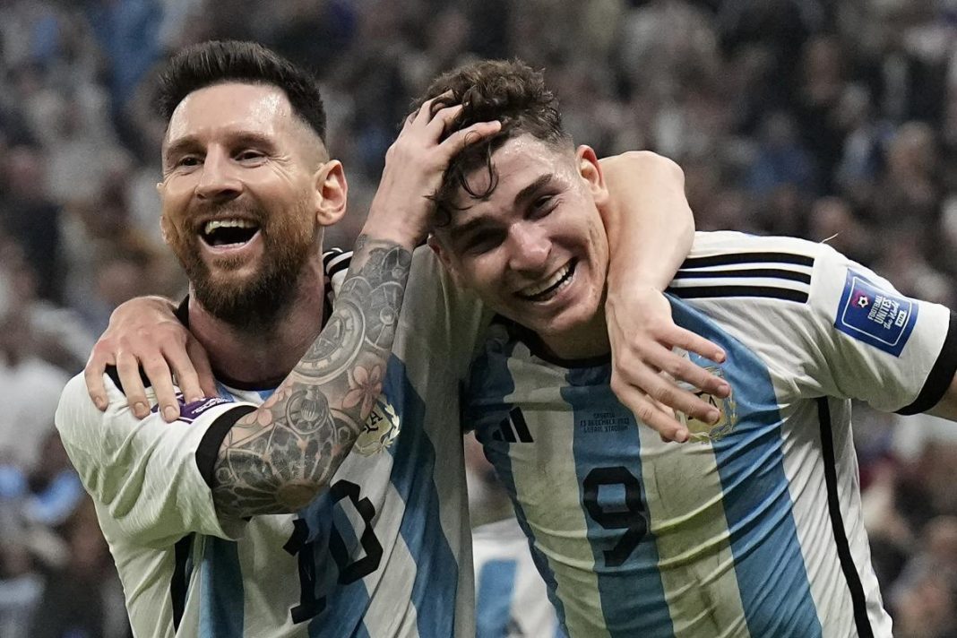 MESSI - JULIAN ALVAREZ