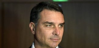 Flávio Bolsonaro sumó un apoyo importante de cara al balotaje contra Lula