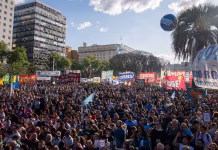 El Gobierno negocia cambios en la ley mientras las universidades vuelven a movilizarse en todo el país