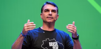 Flávio Bolsonaro habría escapado a Estados Unidos y pediría asilo político a Donald Trump